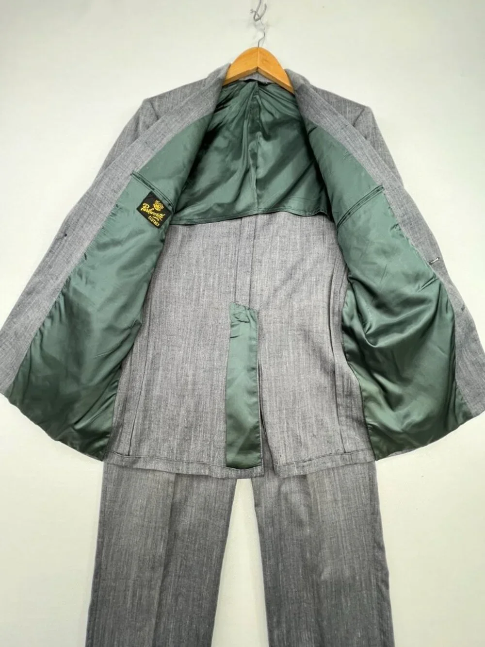 Parkworth Clothes Men's Two-Piece Suit 2 Button Blazer Pleated Pants Sz 42L Gray